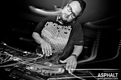 DJ Henrik Suttinger